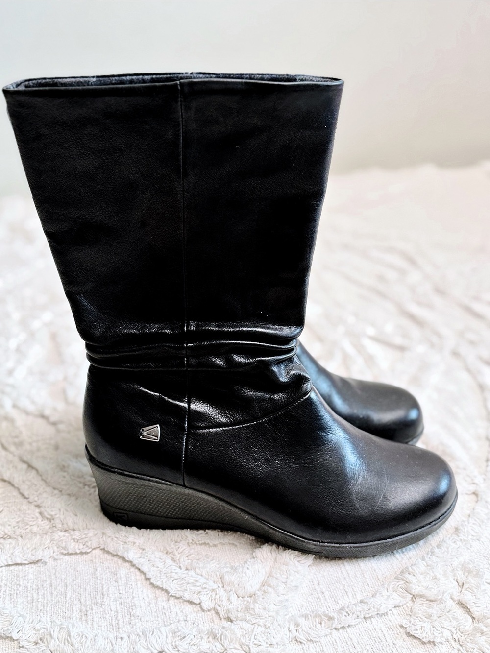 KEEN Kate Slouch Mid Calf Boots Women’s 11 Black Leather Wedge